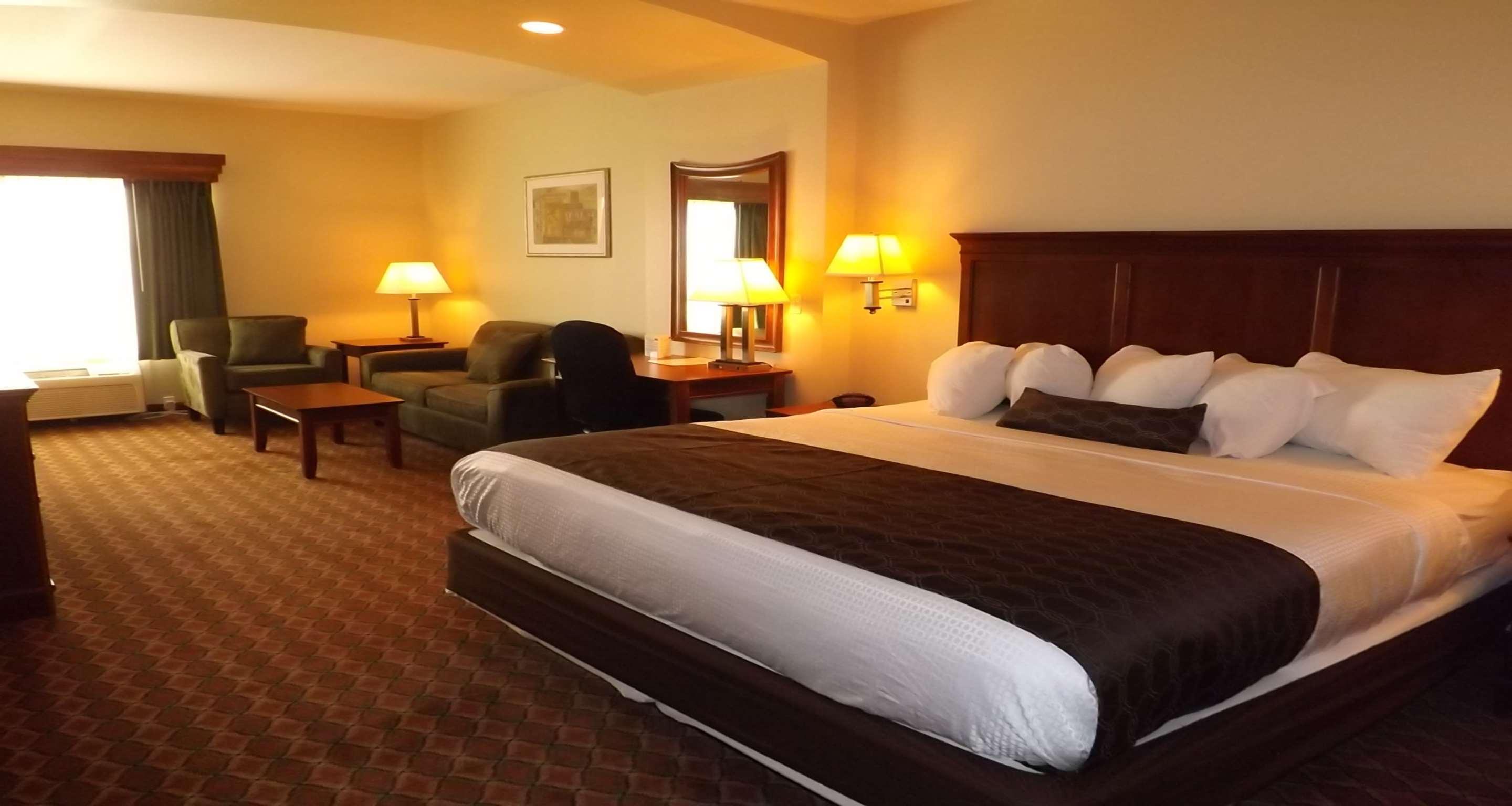 Best Western Plus Midamerica Hotel Mascoutah Exterior photo