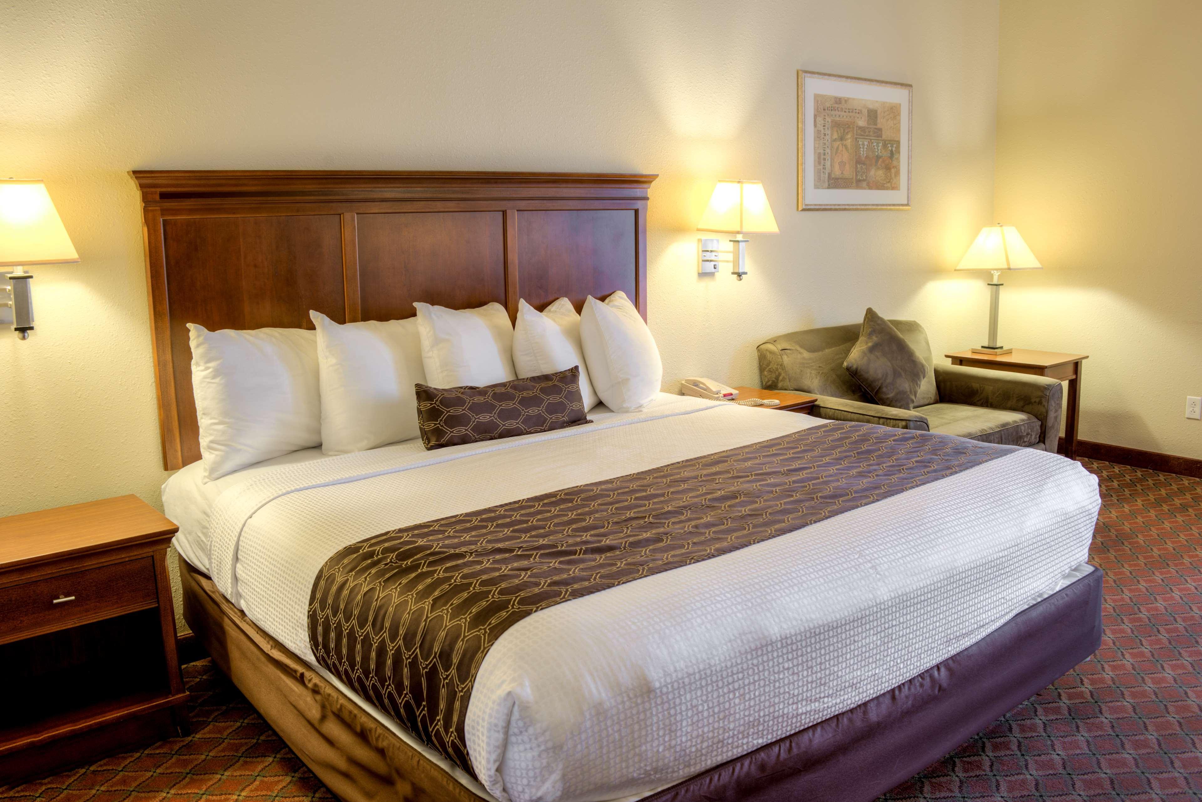 Best Western Plus Midamerica Hotel Mascoutah Exterior photo
