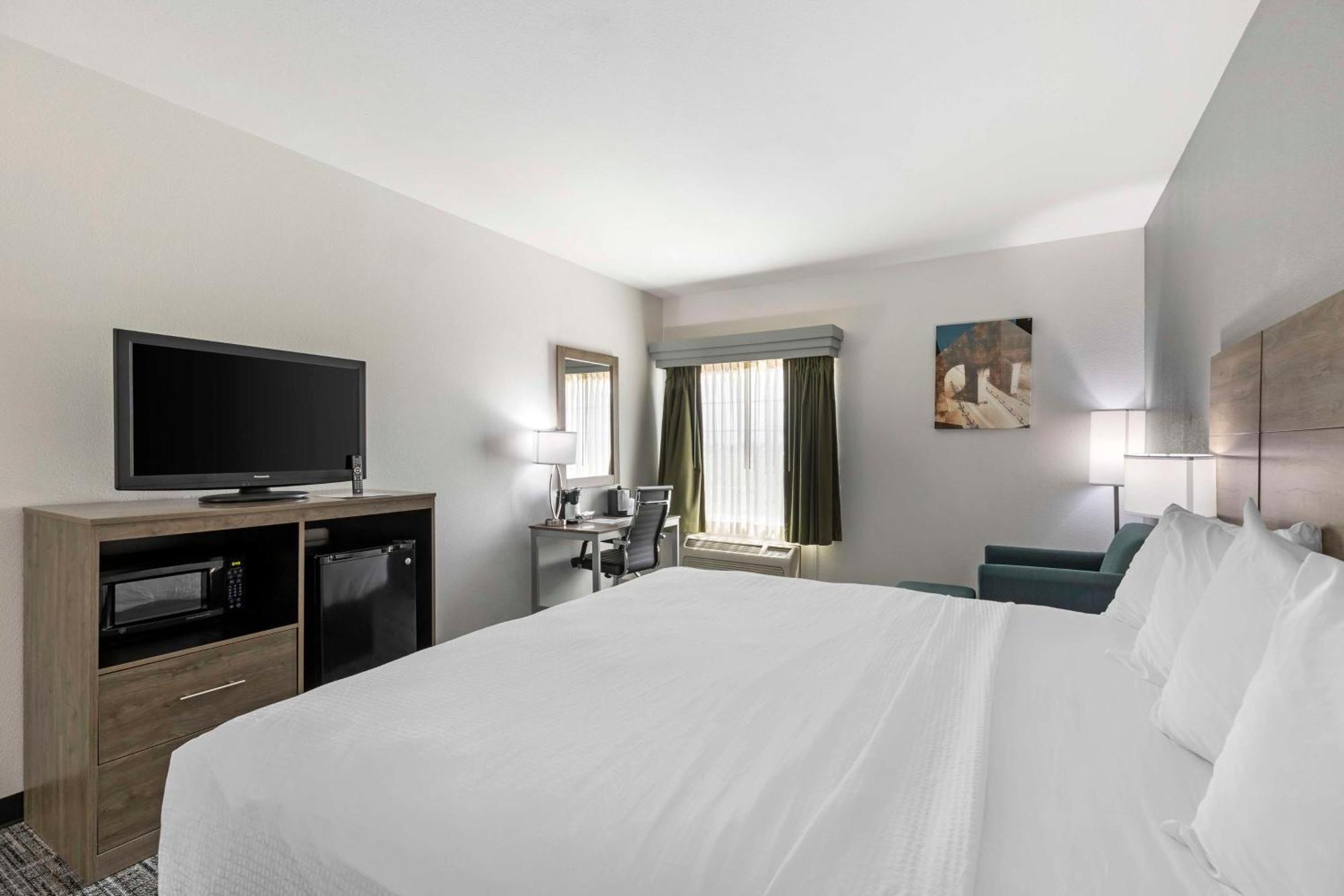 Best Western Plus Midamerica Hotel Mascoutah Exterior photo